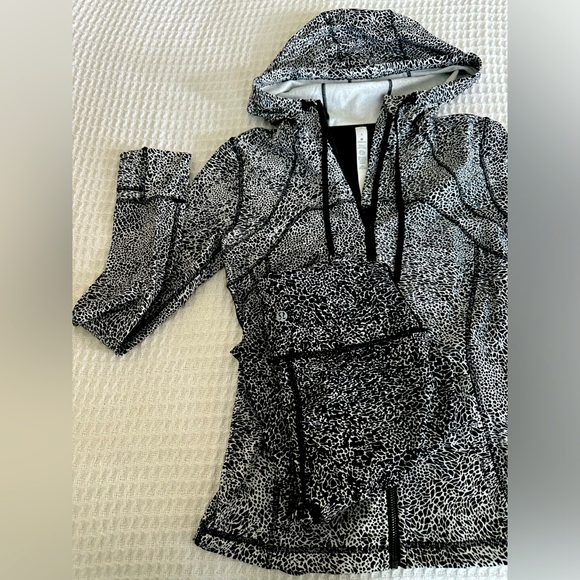 Lululemon Nulu/Hooded Define Jacket/6 - Picture 7 of 7